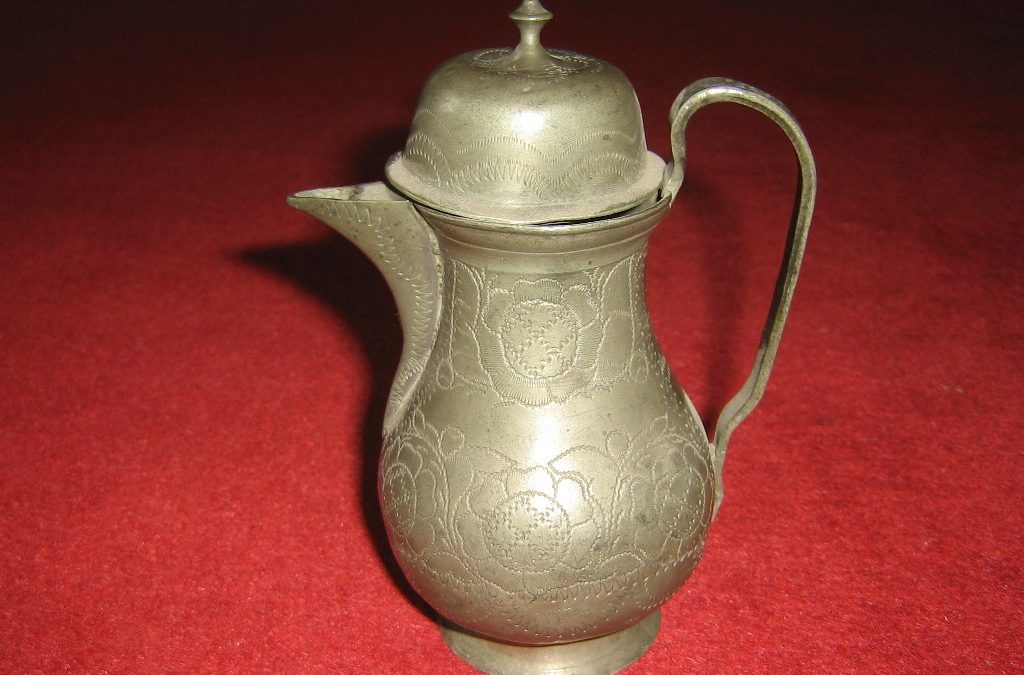 Z muzejních vitrín a depozitářů – cínová konvička